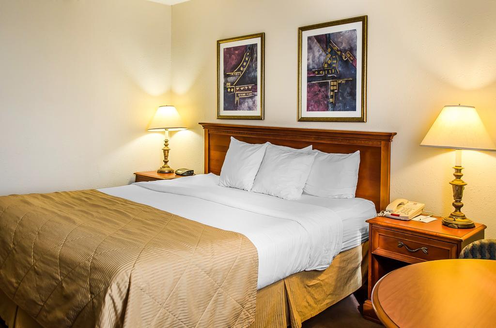 Norwood Inn Hudson Extérieur photo
