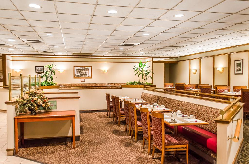 Norwood Inn Hudson Extérieur photo
