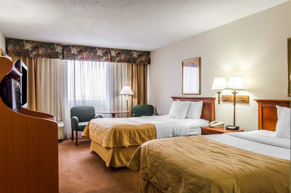 Norwood Inn Hudson Extérieur photo